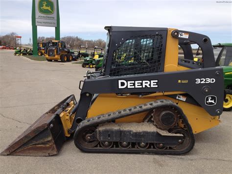 jd 323d skid steer|john deere 323d hydraulic fluid.